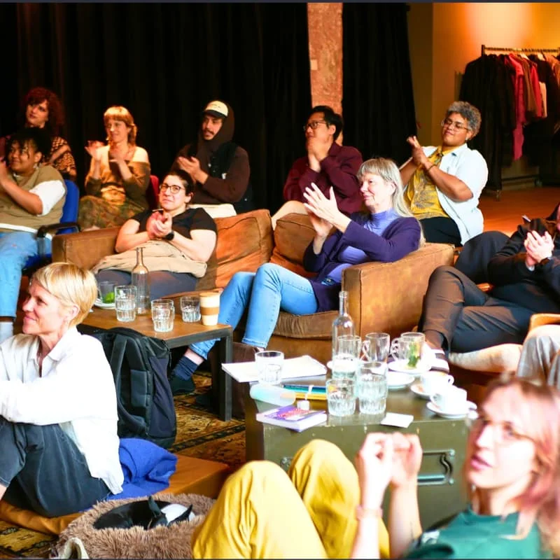 Queer Unplugged | Telefoonvrij