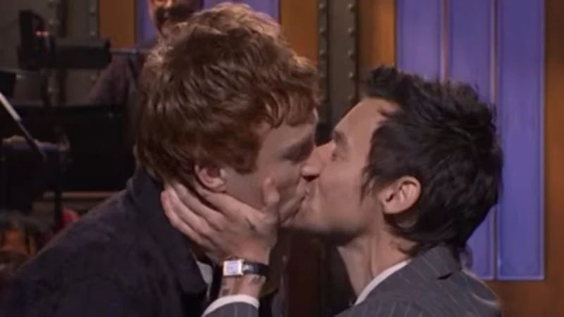 Harry Styles Addresses Queerbaiting Debate With On-Air Kiss During SNL Monologue