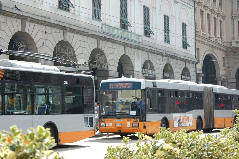 Man Arrested in Genoa After Assaulting Bus Driver Who Interrupted Public Sex Act