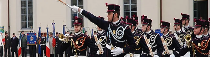 Docent militaire school Milaan gearresteerd wegens vermeende seksuele afpersing van leerlingen