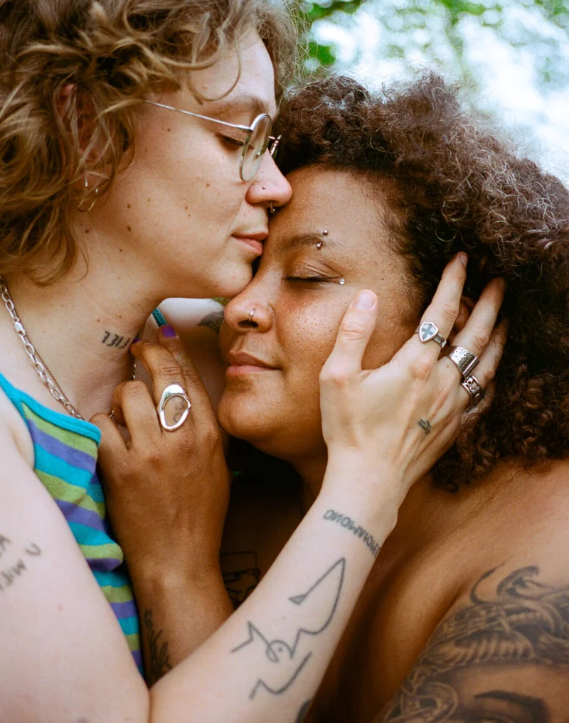 Photo Exposition 'Love Lives Here' Chronicles Queer Relationships