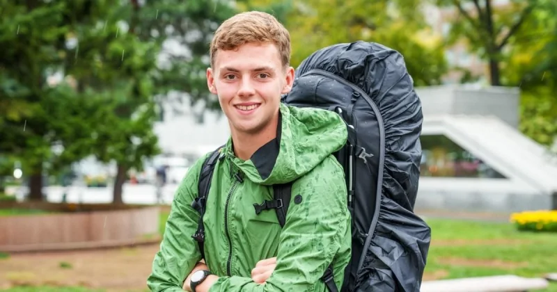 Alfie Watts van Race Across the World over zijn coming-out als bi: 'Doodeng om te zeggen'