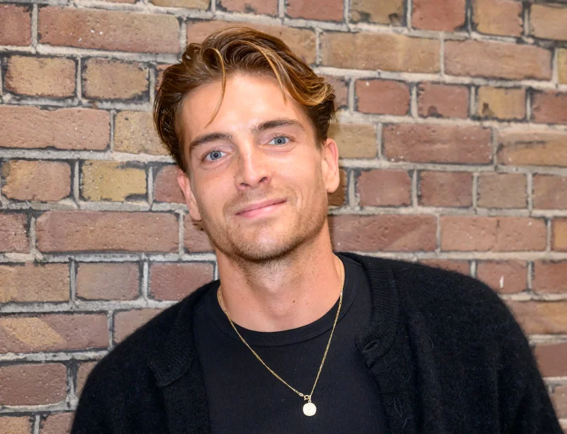 Robbert Rodenburg is First Openly Gay Man on Men's Health Netherlands Cover